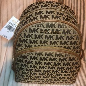 SOLD‼️ Michael Kors Backpack🎒